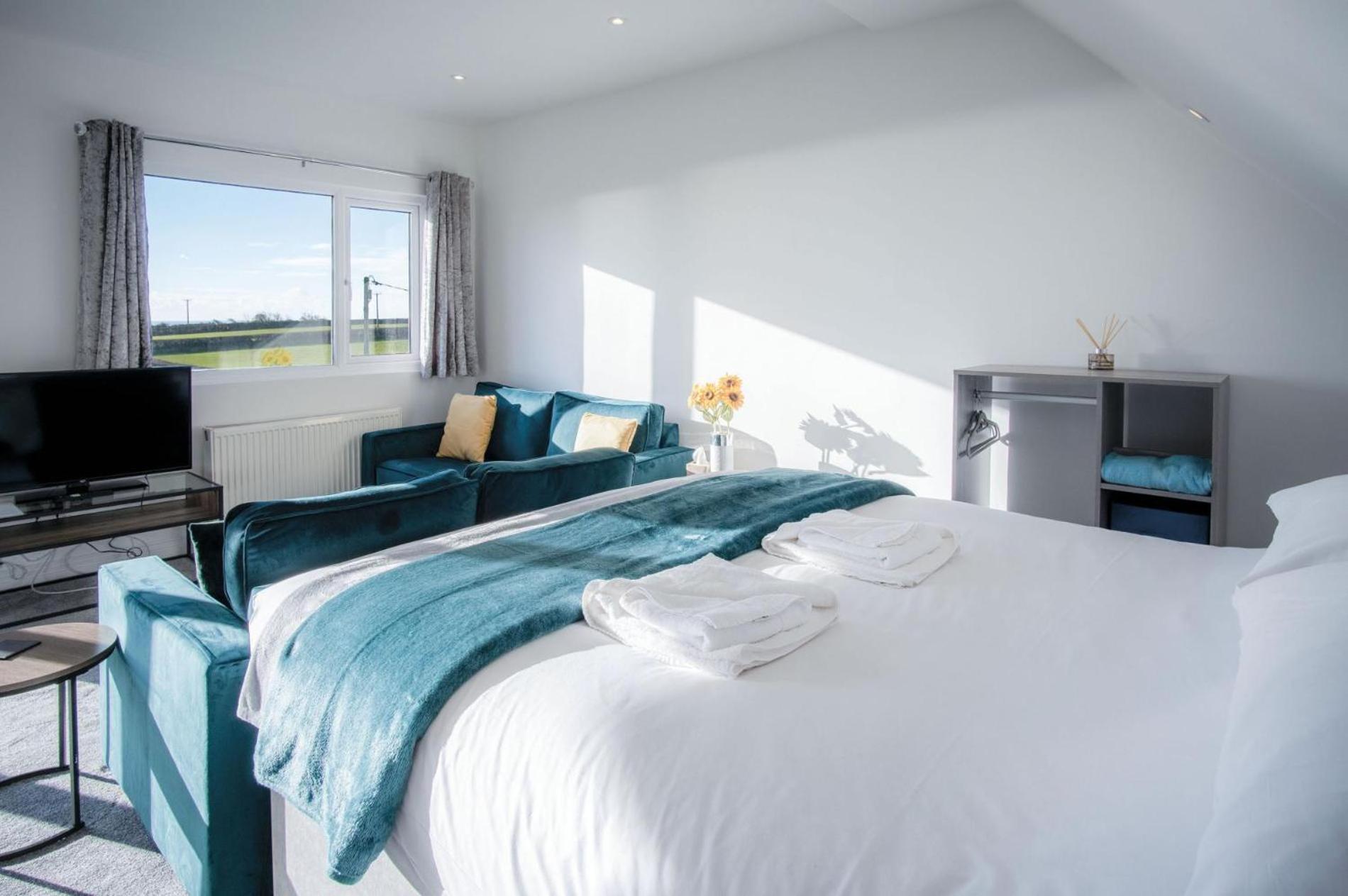 The Penthouse - 1 Bedroom Apartment - Ocean Breeze Port-Eynon Εξωτερικό φωτογραφία