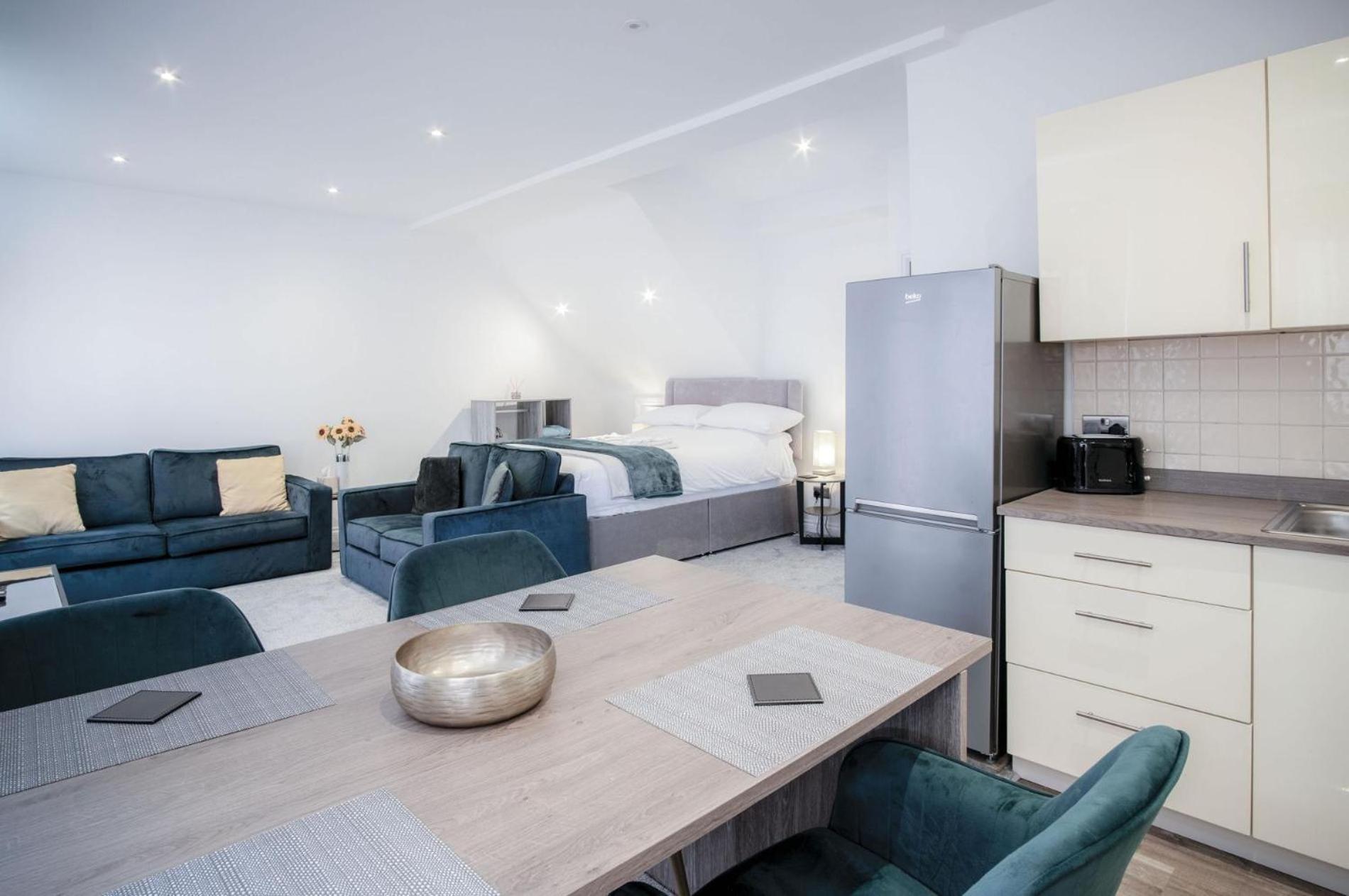 The Penthouse - 1 Bedroom Apartment - Ocean Breeze Port-Eynon Εξωτερικό φωτογραφία