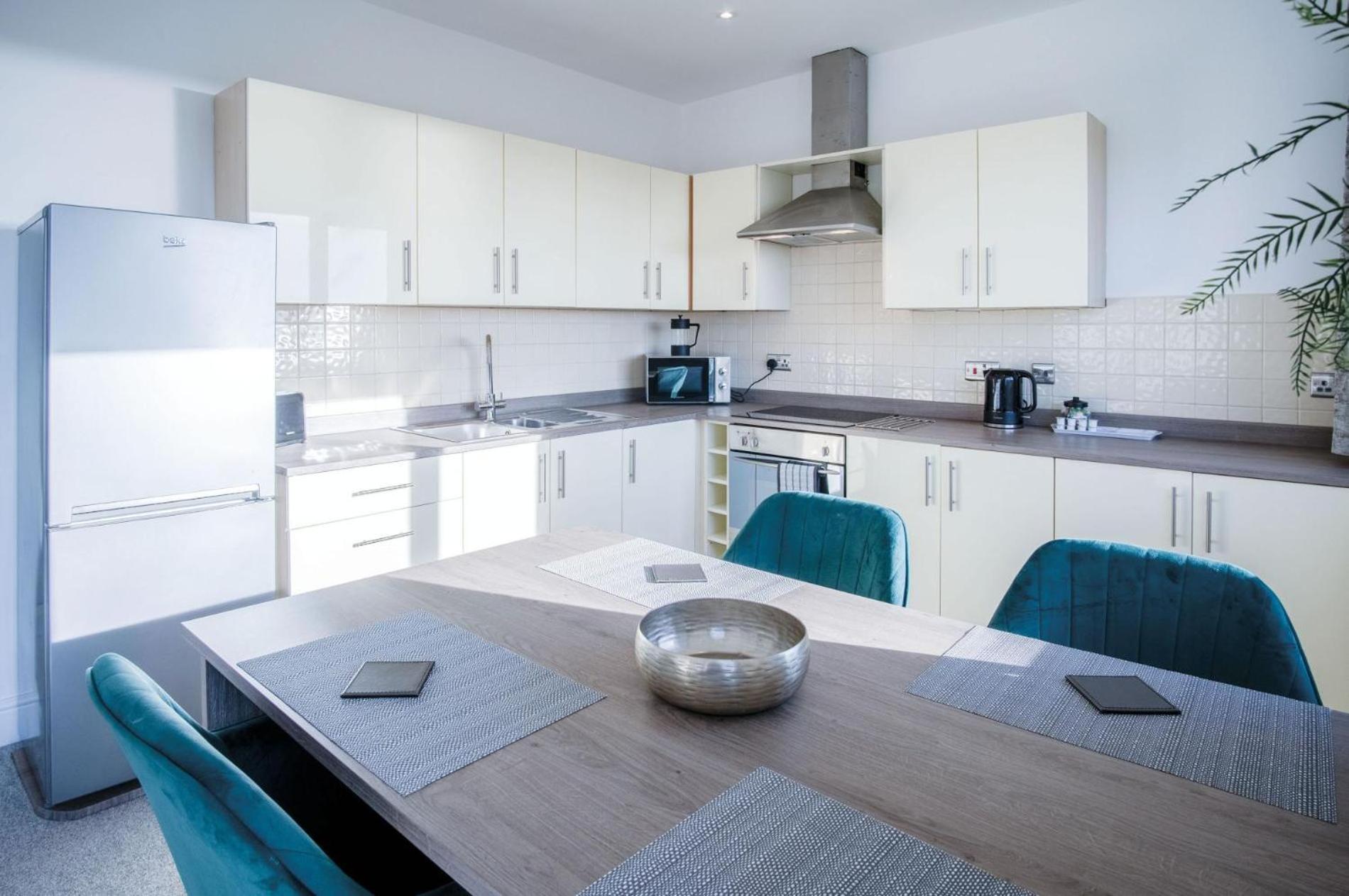 The Penthouse - 1 Bedroom Apartment - Ocean Breeze Port-Eynon Εξωτερικό φωτογραφία